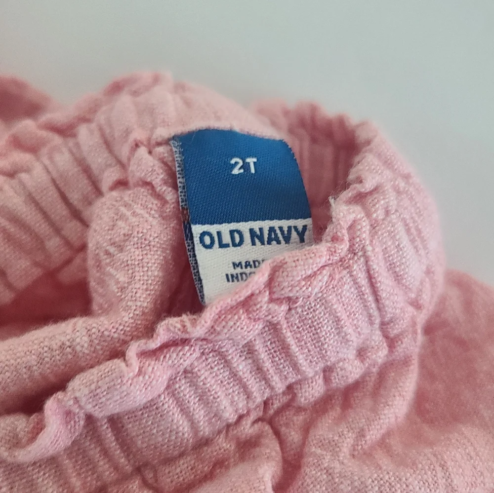 Old Navy Toddler Girl Set Top and Shorts Pink Size 2T